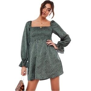 NWT Missguided Green Milkmaid Shirred Ditsy Print Long Sleeve Mini Dress Size 6
